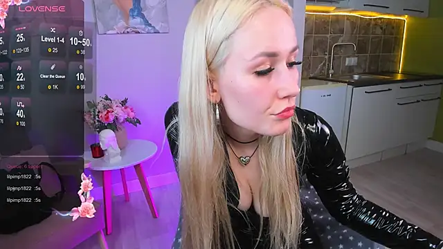 Snapshot of Bunny__of_love chatting on March 2025 01:17:02 PM Bunny of love online show from March 2025 01:17:02 PM