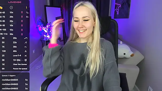 Snapshot of Bunny__of_love chatting on March 2025 01:42:02 PM Bunny of love online show from March 2025 01:42:02 PM