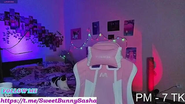 Snapshot of Bunny__of_love chatting on January 2026 06:43:02 PM Bunny of love online show from January 2026 06:43:02 PM