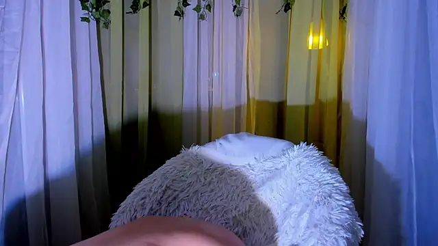 Snapshot of Lioneass chatting on December 2024 12:06:02 PM Lioneass online show from December 2024 12:06:02 PM