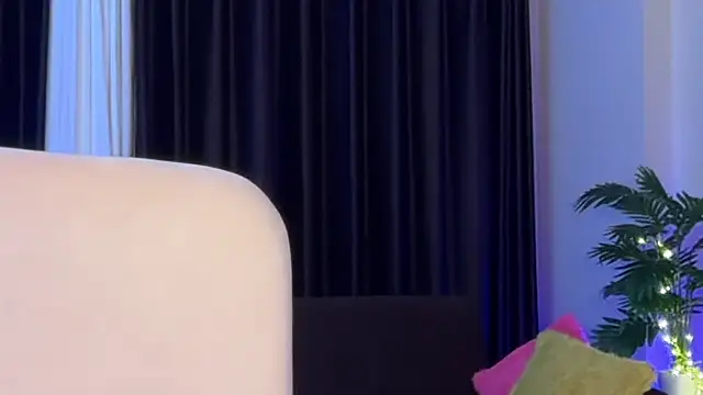 Snapshot of sexy_m23 chatting on October 2025 02:28:02 AM sexy m23 online show from October 2025 02:28:02 AM