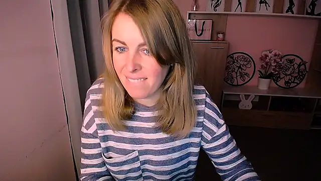 Hot Milady online show from January 2025 08:05:01 AM