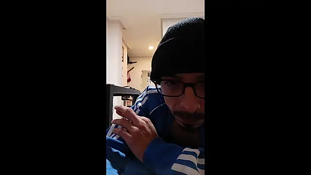 Snapshot of BaalPas chatting on December 2025 04:59:02 PM BaalPas online show from December 2025 04:59:02 PM