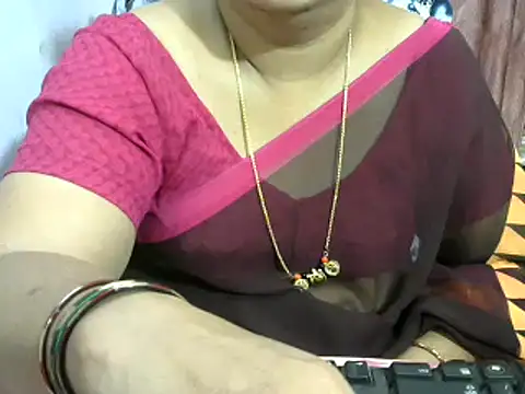 Snapshot of Naughty_Nityaa chatting on January 2025 11:13:01 PM Naughty Nityaa online show from January 2025 11:13:01 PM