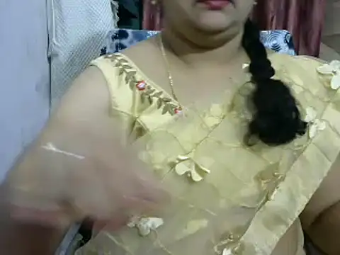 Snapshot of Naughty_Nityaa chatting on January 2025 04:19:01 PM Naughty Nityaa online show from January 2025 04:19:01 PM