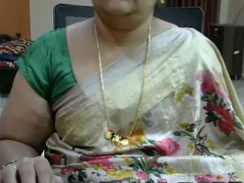 Snapshot of Naughty_Nityaa chatting on February 2025 12:40:01 PM Naughty Nityaa online show from February 2025 12:40:01 PM