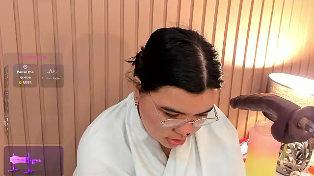 Snapshot of klhoe_boobs chatting on February 2026 07:51:02 AM klhoe boobs online show from February 2026 07:51:02 AM