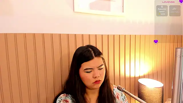 Snapshot of klhoe_boobs chatting on February 2026 04:05:02 AM klhoe boobs online show from February 2026 04:05:02 AM