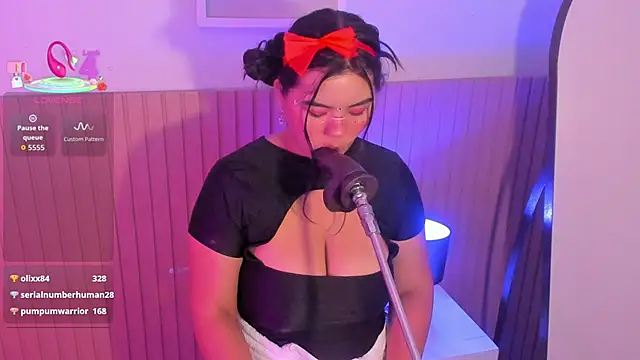 Snapshot of klhoe_boobs chatting on April 2026 04:11:01 AM klhoe boobs online show from April 2026 04:11:01 AM