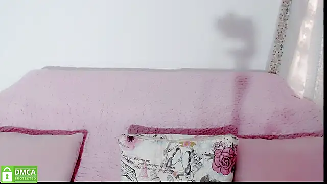 Snapshot of mariana_katto chatting on November 2025 05:57:01 PM mariana katto online show from November 2025 05:57:01 PM