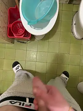 Snapshot of Miky_21 chatting on April 2026 12:41:01 AM Miky 21 online show from April 2026 12:41:01 AM