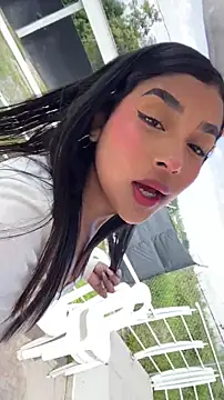Snapshot of Mariangel_11 chatting on May 2026 02:14:01 PM Mariangel 11 online show from May 2026 02:14:01 PM