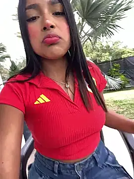 Snapshot of Mariangel_11 chatting on June 2026 02:15:02 PM Mariangel 11 online show from June 2026 02:15:02 PM