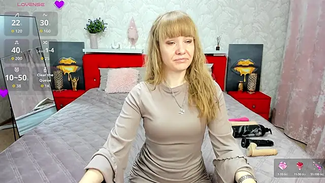 Snapshot of KattyPeachX chatting on November 2025 01:11:01 AM KattyPeachX online show from November 2025 01:11:01 AM