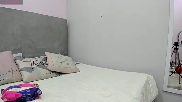 KIMAPRIL online show from February 2026 08:50:01 PM