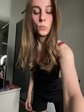 HellPeach online show from February 2025 01:36:01 AM