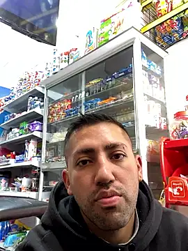Snapshot of JuanZapata33 chatting on April 2026 02:56:02 PM JuanZapata33 online show from April 2026 02:56:02 PM
