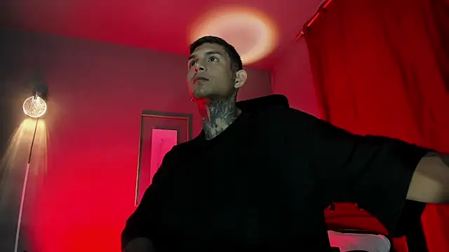 Snapshot of Travistanner_28 chatting on March 2026 05:50:02 PM Travistanner 28 online show from March 2026 05:50:02 PM