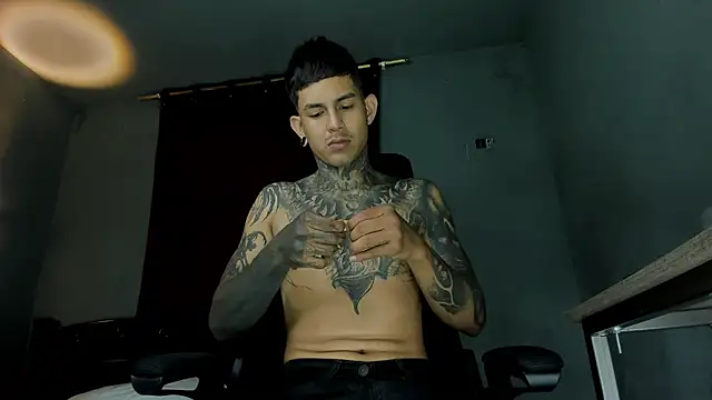 Snapshot of Travistanner_28 chatting on March 2026 12:16:02 PM Travistanner 28 online show from March 2026 12:16:02 PM