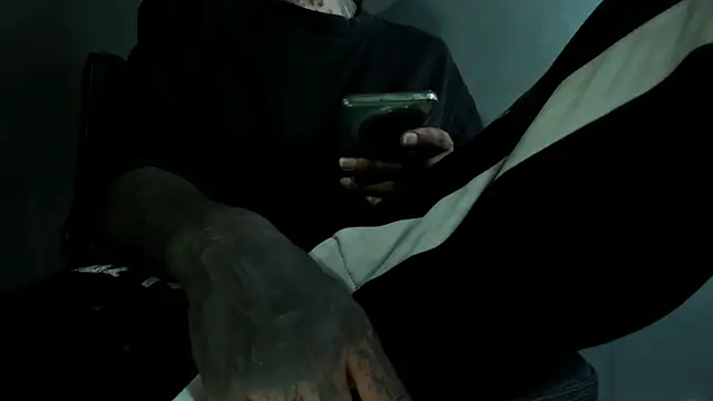 Snapshot of Travistanner_28 chatting on April 2026 07:02:01 AM Travistanner 28 online show from April 2026 07:02:01 AM