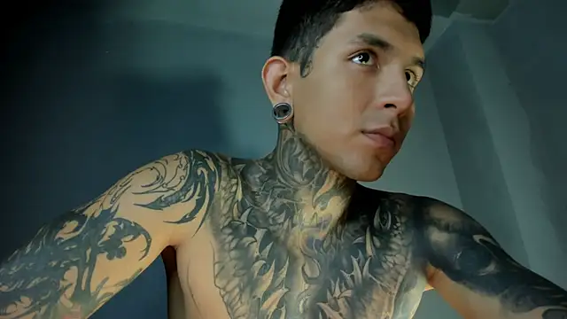 Snapshot of Travistanner_28 chatting on April 2026 04:56:01 AM Travistanner 28 online show from April 2026 04:56:01 AM