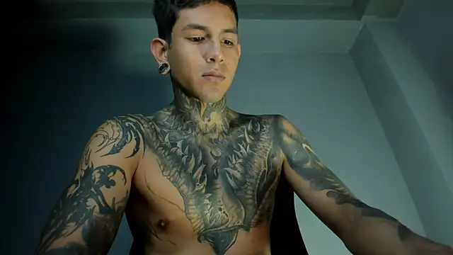 Snapshot of Travistanner_28 chatting on April 2026 06:43:01 PM Travistanner 28 online show from April 2026 06:43:01 PM