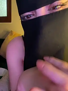 Snapshot of El-Jouri chatting on December 2025 05:40:02 PM El-Jouri online show from December 2025 05:40:02 PM