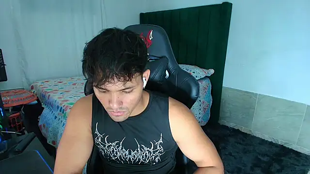 Snapshot of man_dur07 chatting on April 2026 07:11:01 AM man dur07 online show from April 2026 07:11:01 AM