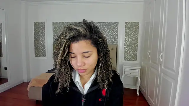 Mayaa ross online show from September 2025 01:38:02 AM