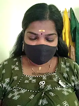Snapshot of sulekha-mallu chatting on January 2025 03:44:02 AM sulekha-mallu online show from January 2025 03:44:02 AM