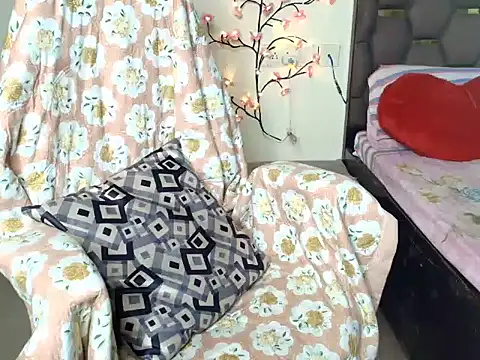 Snapshot of CUTE_princess_143 chatting on May 2026 12:57:02 PM CUTE princess 143 online show from May 2026 12:57:02 PM