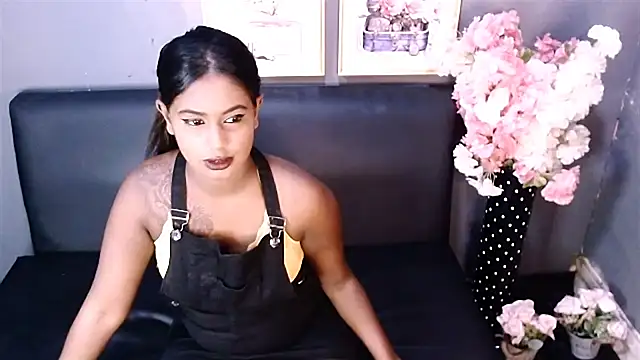 Littleindianmilf online show from February 2025 07:52:02 AM