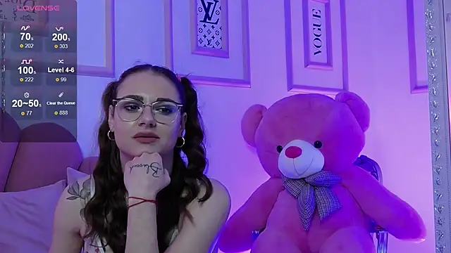 Abby  White online show from February 2025 11:13:02 PM