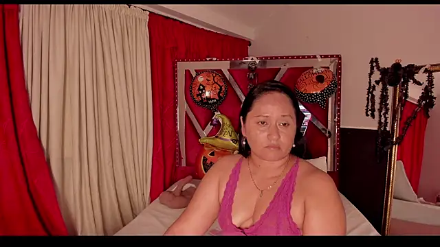 Snapshot of MicaelaHot_ chatting on October 2025 03:29:02 AM MicaelaHot online show from October 2025 03:29:02 AM