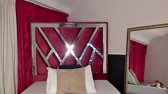 Snapshot of MicaelaHot_ chatting on November 2025 03:20:02 AM MicaelaHot online show from November 2025 03:20:02 AM