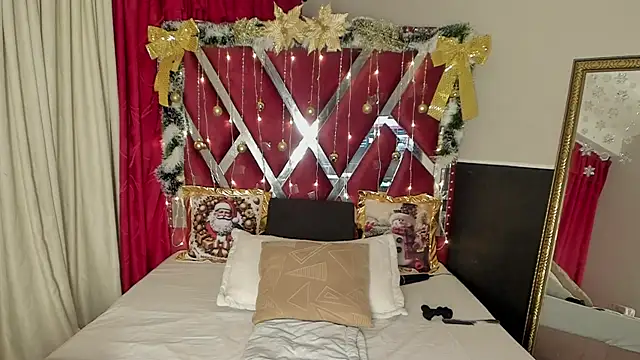 Snapshot of MicaelaHot_ chatting on December 2025 03:11:01 AM MicaelaHot online show from December 2025 03:11:01 AM