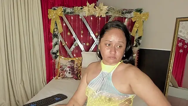 Snapshot of MicaelaHot_ chatting on December 2025 03:03:01 AM MicaelaHot online show from December 2025 03:03:01 AM