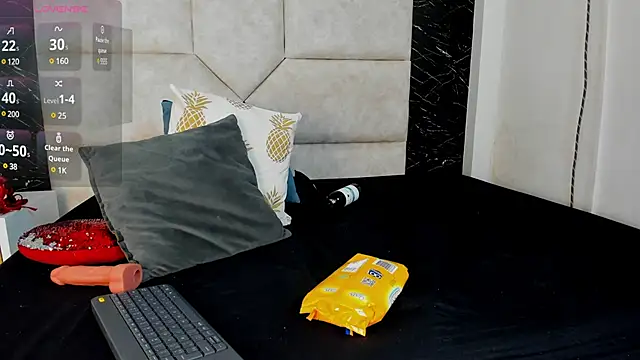 Snapshot of vallenope_11 chatting on December 2024 09:17:02 PM vallenope 11 online show from December 2024 09:17:02 PM