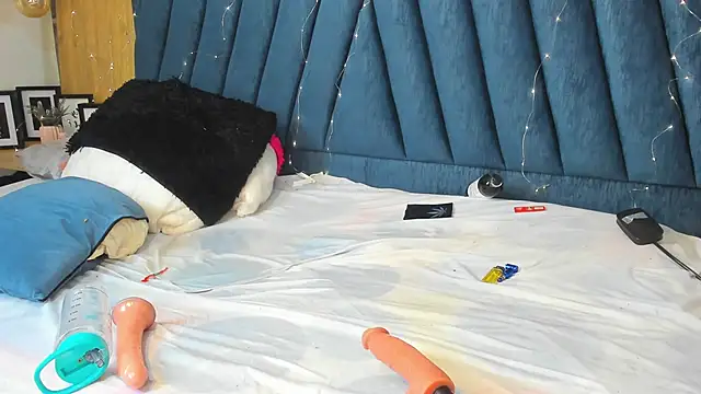 Snapshot of vallenope_11 chatting on January 2025 10:48:01 AM vallenope 11 online show from January 2025 10:48:01 AM