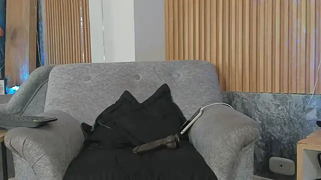 Snapshot of vallenope_11 chatting on February 2025 03:04:02 PM vallenope 11 online show from February 2025 03:04:02 PM