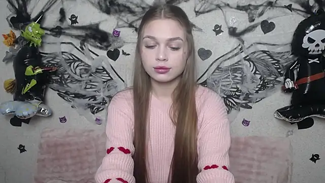 LaraPika online show from November 2025 06:09:02 PM