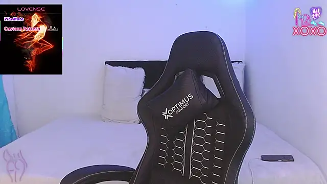 Snapshot of giuliana_andrade chatting on February 2026 12:04:02 AM giuliana andrade online show from February 2026 12:04:02 AM