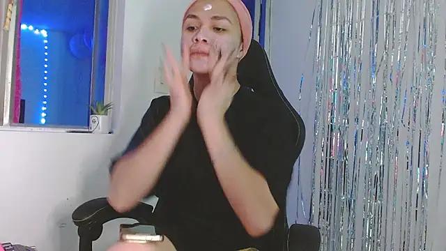 Snapshot of giuliana_andrade chatting on March 2026 12:27:02 AM giuliana andrade online show from March 2026 12:27:02 AM