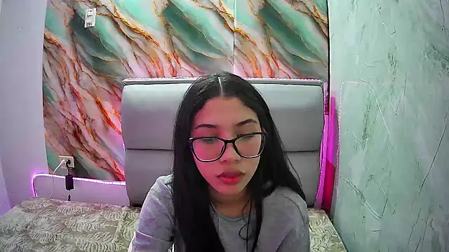 AmberJeong online show from January 2025 09:50:01 PM