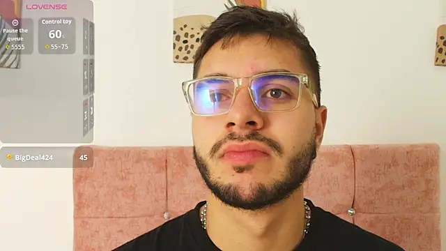 Amadeo Wild online show from November 2025 02:56:01 PM