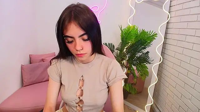 Roxanne tay online show from December 2024 06:36:01 AM