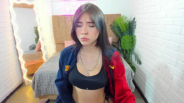 Roxanne tay online show from February 2025 07:19:02 PM