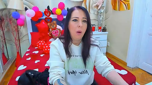 LauraSin online show from February 2025 04:14:02 AM