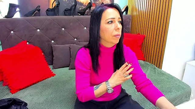 LauraSin online show from April 2026 05:54:02 PM