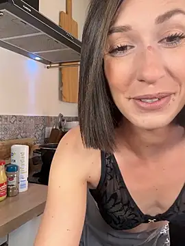 Snapshot of lola_tentatiion chatting on April 2026 07:19:01 AM lola tentatiion online show from April 2026 07:19:01 AM